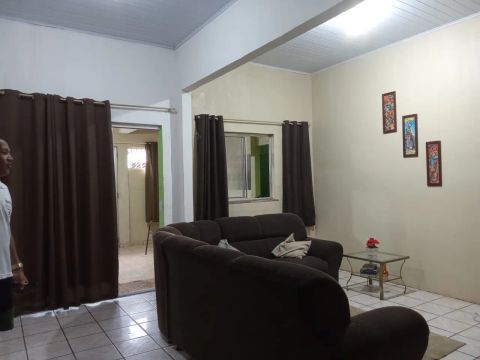 PASSO CASA COM PONTO COMERCIAL E KITNET 