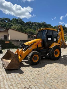 Trator JCB - Usado em ótimo estado!