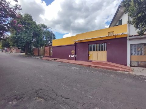 Casa comercial no bairro Salgado Filho