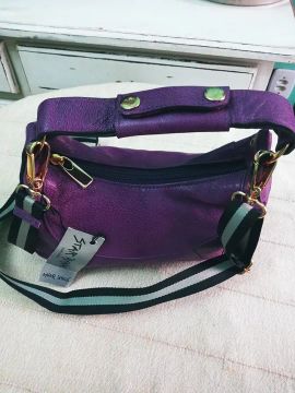 Bolsa Nova de couro legítimo