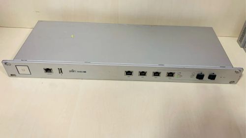 Switch Ubiquiti UniFi Security Gateway Professional USG-PRO-4