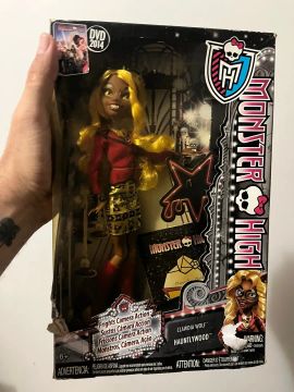 Boneca Monster High Clawdia Wolf Hauntlywood