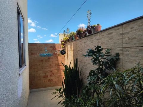 AREA PRIVATIVA COM 2 QUARTOS E 1 VAGA