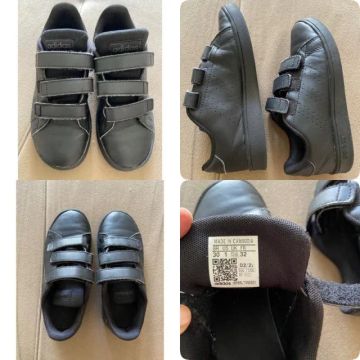 Tênis Adidas em couro infantil tamanho 30