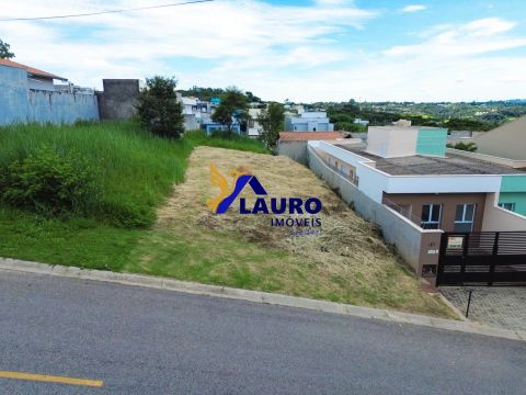 Terreno à venda em Vinhedo-SP, bairro Parque São José, com 250m² de área!