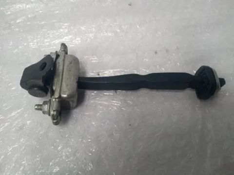 Limitador Da Porta Dianteira Gm Onix 2015 2016 2017 Sem Lado