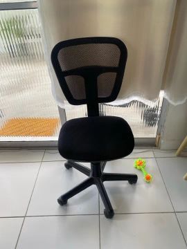 Pra vender logo cadeira de escritório usada