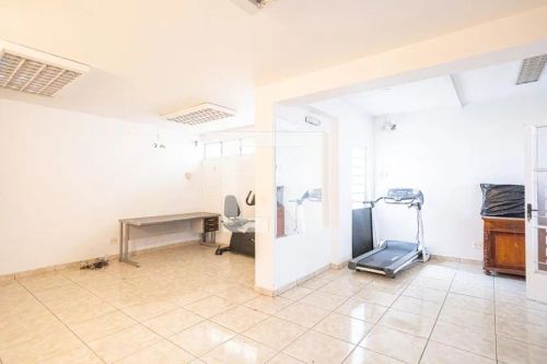 Casa à Venda - Centro, 2 Quartos, 144 m2