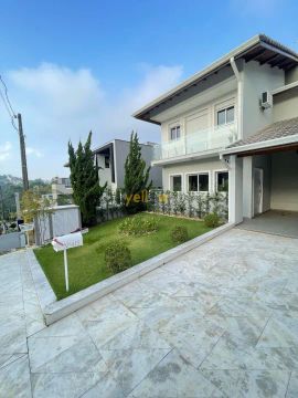 Casa em Condomínio Fechado em Residencial Real Park - Arujá, SP