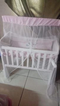 Berço de Bebe com Mosquiteiro