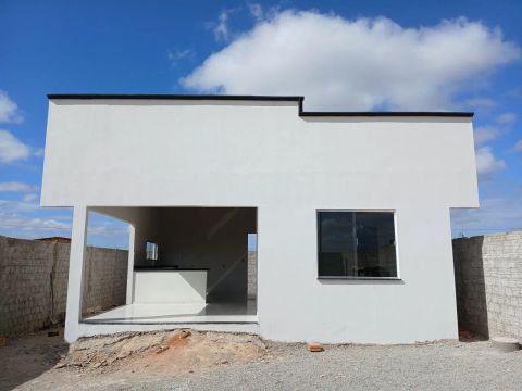 CASA NO BAIRRO CABURAI 