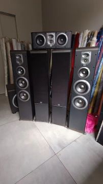 Home Theater 5.1 com Subwoofer - JBL