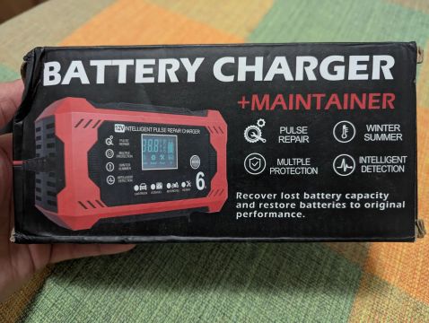 Carregador de bateria inteligente 12V com manutenção