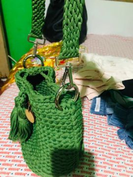 Bolsa de Ombro Verde em Crochê