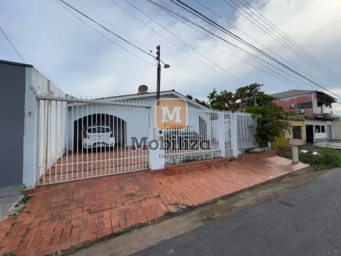 Casa - Bairro Aponiã com terreno de 250m²