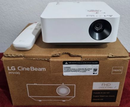 Projetor LG FullHD 4K com Telão Retrátil de 100 Polegadas 