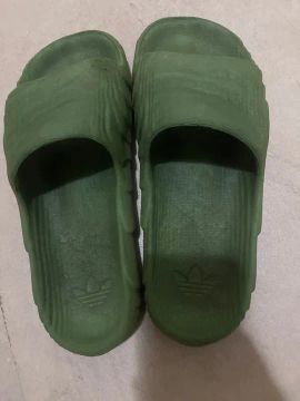 Chinelo adidas verde calça do 