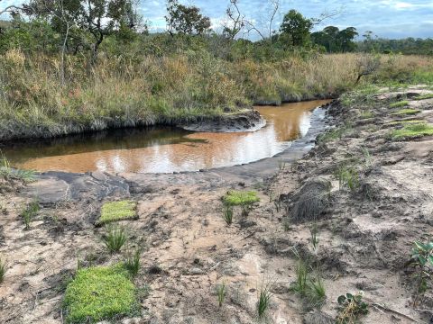 Chácara com rio Chapada dos Guimarães 
