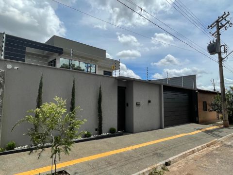 Sobrado Altíssimo Padrão- Melhor casa Região Goiânia 2 e São Judas 