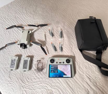 Drone DJI Mini 3 Pro controle com tela bateria plus
