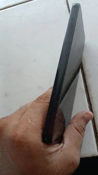 Smartphone Preto - Ótimo estado
