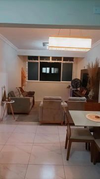 Apartamento aconchegante no Jóquei Clube com 3 quartos sendo 1 suíte.