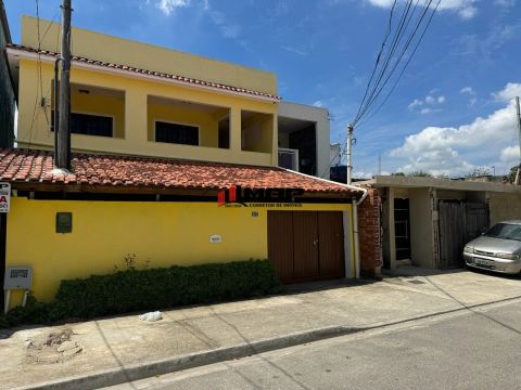 EXCELENTE CASA DE 2º PISO 03 QUARTOS EM GUARATIBA
