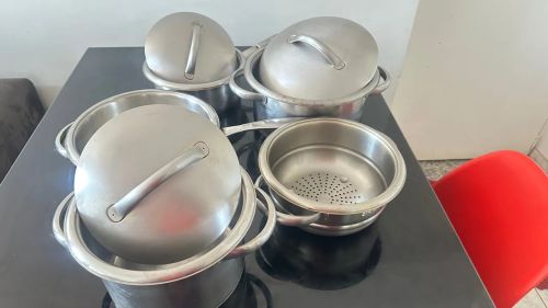 Jogo de Panelas Tramontina INOX.