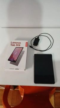 Tablet Lenovo M9 com 3 meses de uso