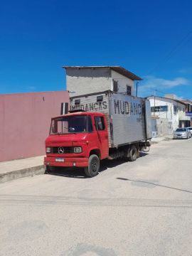Caminhão Mercedes-Benz para Mudanças - Excelente estado!
