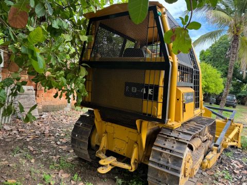 Trator de esteira D-4 E   Tudo novo Promoção!
