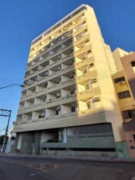 Apartamento 03 dormitórios, sendo um suíte com excelente localização no Centro de Colatina
