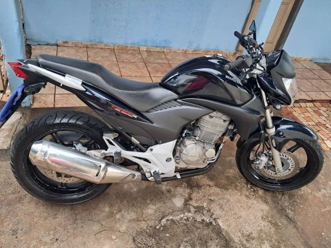 Motos HONDA CB 2012 no Brasil