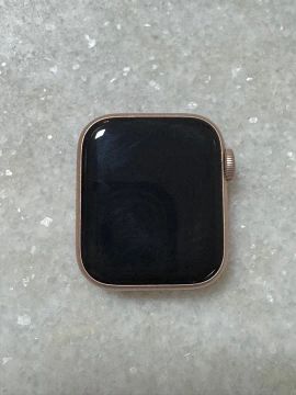 Apple Watch Rosé Série 4 - 40 mm