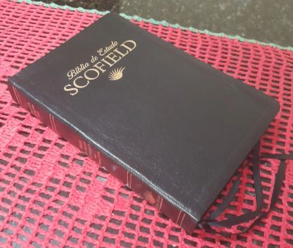 Bíblia de Estudo Scofield - Capa luxo (conservada)
