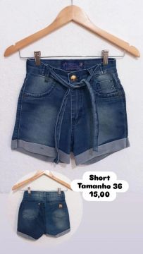 Vendo shorts seminovos,  tamanho na foto 