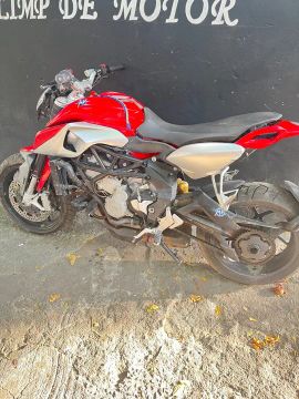 MV AGUSTA RIVALE 800cc 2015