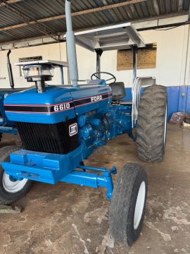 Trator Ford 6610