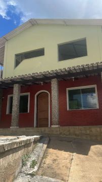 Casa para locação no bairro Areal!