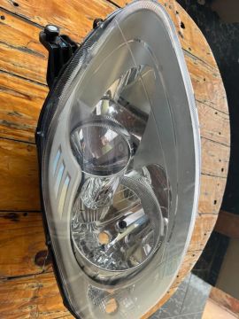 Farol dianteiro lado direito 