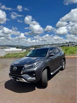 TOYOTA HILUX 2024 Usados e Novos