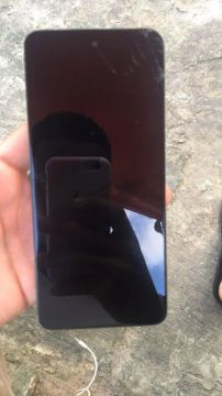 Smartphone Android com tela de 6 polegadas