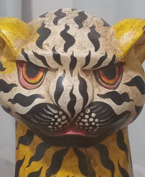 Grandiosa Escultura de Felino Esculpida em Madeira Policromada (1m)