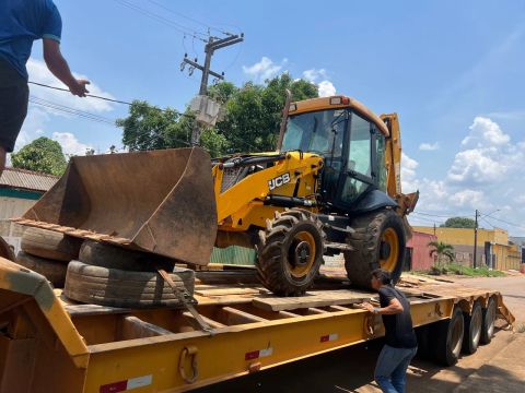 Alugasse retroescavadeira jcb 2014/15
