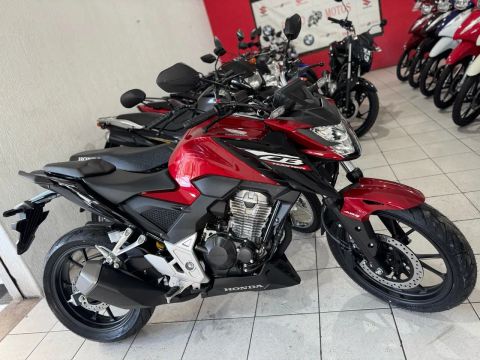 CB300F TWISTER 2025 0km EMPLACADA 