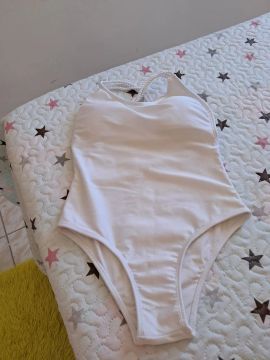 Body branco de praia