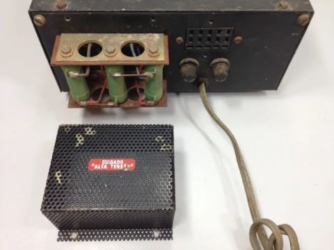 Fonte Antiga Alta Tensão 12kg Laboratório Retro- Usado)*Leia*