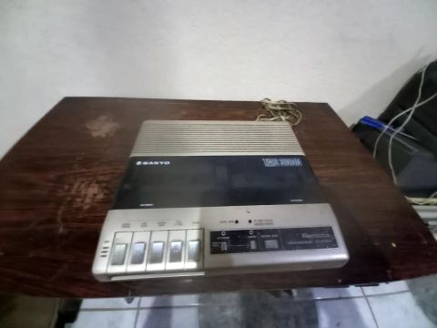 Secretaria eletrônica antiga