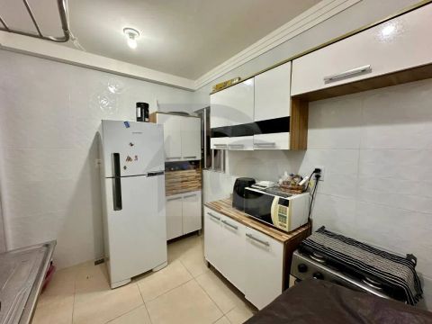 Apartamento no Condomínio Vale do Japaratuba com 2 Quartos e Área de Lazer