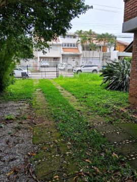 Imóvel para venda tem 583 metros quadrados em Santa Mônica - Florianópolis - SC